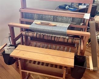 Schacht standard loom