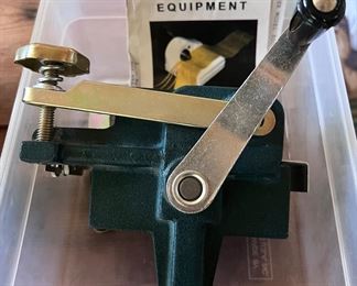 Fraser rug making tool