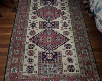 Wool area rug (approx. 3x5)