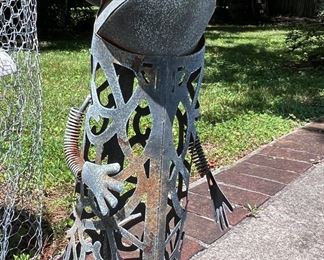 Standing metal frog