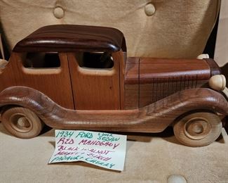Heirloom Toys, Wood 1934 Ford 2 Door Sedan