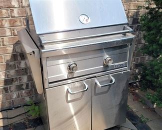 Lynx Gas Grill $1,000 (retail $4,000+)
