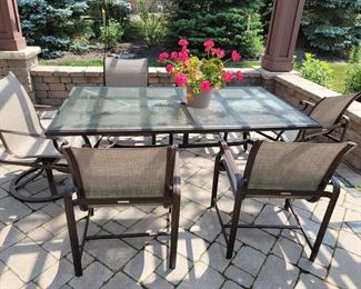 Brown Jordan patio table and six chairs $600