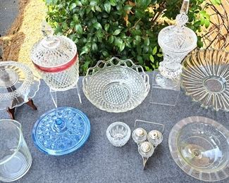 GLASSWARE LOT