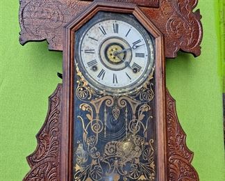 ANTIQUE MANTLE CLOCK
