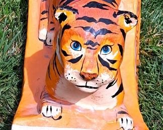 PAPER MACHE TIGER 