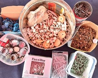 SCREWS & NAIL LOT