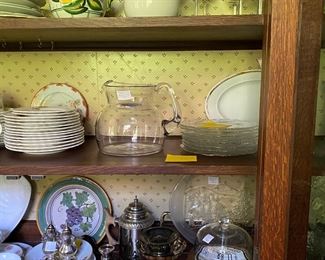 more pantry items must go, very reasonably priced!