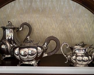 Part of S. plate tea set. lots more eot shown...