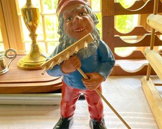 Gardening gnome, others...