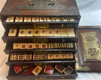 ANTIQUE CHINESE MAH JONG