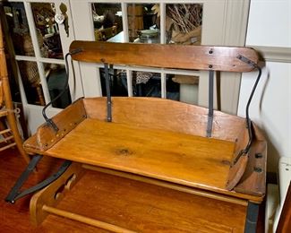 Primitive buckboard wagon seat with wooden base 