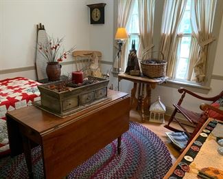 Assorted antiques and Colonial style pieces 