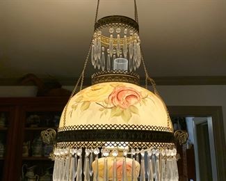 Antique hand painted parlor lamp with glass prisms