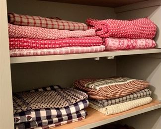 Many vintage Country Living woven cotton Americana tablecloths, table runners, folk patchwork quilt seat cushions, NOS gingham curtains 