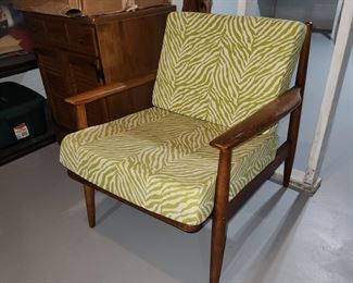1 MCM chair