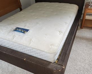 Queen platform bed