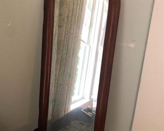 Medium curved wood mirror