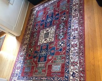 Area rug roughly 8x5ft