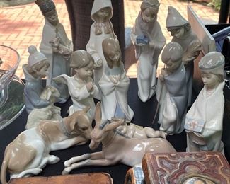 12pc Lladro Children's Manager set.