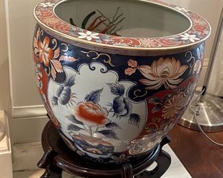 One of two matching jardinieres.