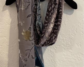 Velvet Floral Scarf / Wrap