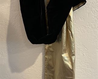 Reversible Gold & Black Wrap