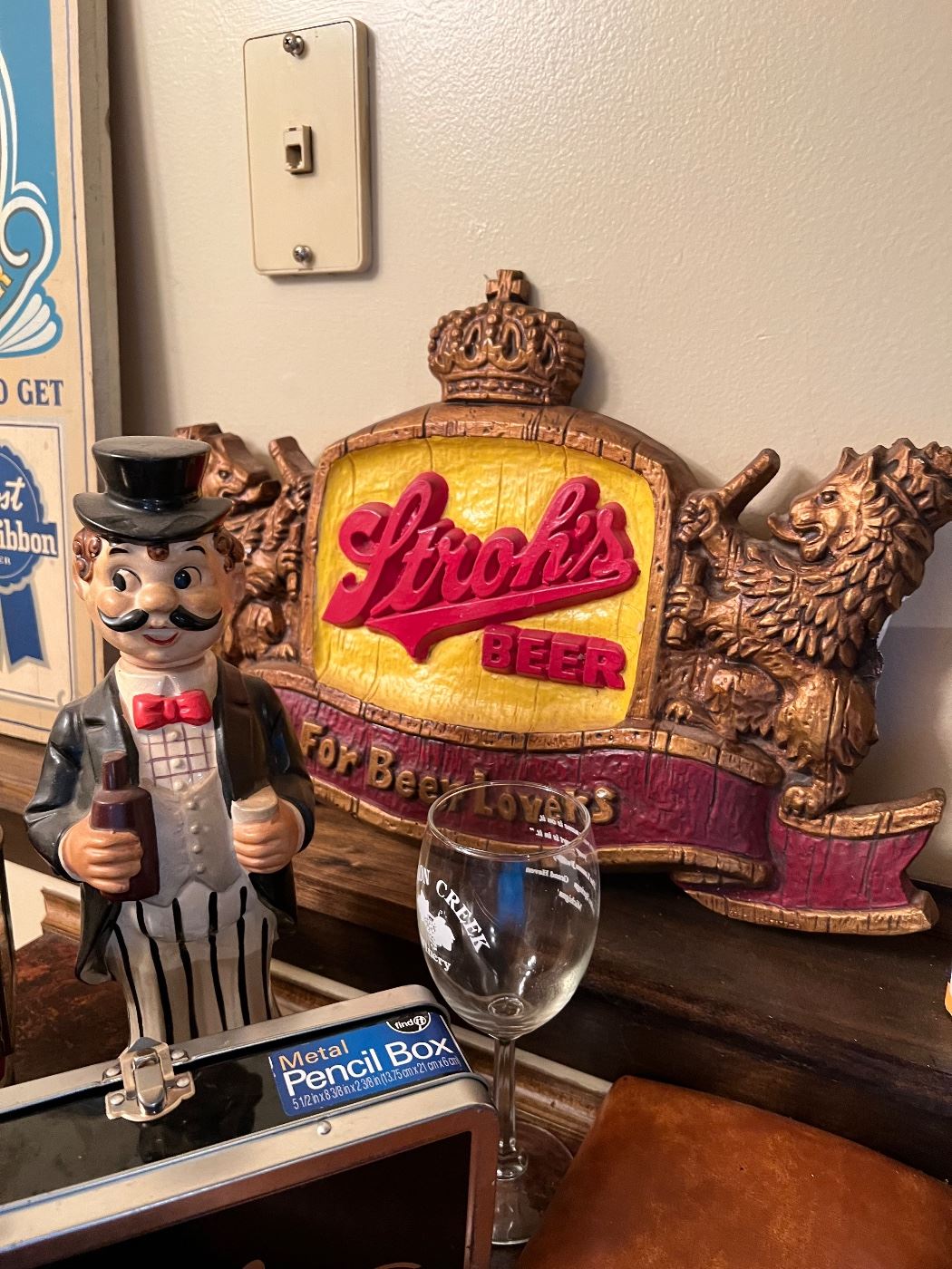 One Day Pickers Estate Sale in Highland starts on 7/28/2023