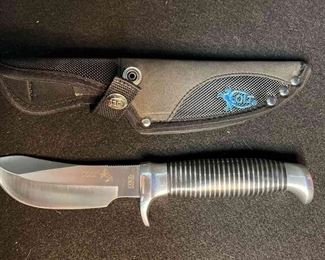 Colt Black Beauty Skinner Fixed Blade Knife with Sheath