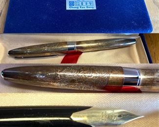 Vintage Pilot Fountain Pen Chong Kun Dang Engraved has 14Kt Nib