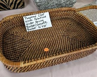 PAMPERED CHEF WICKER SERVING BASKET