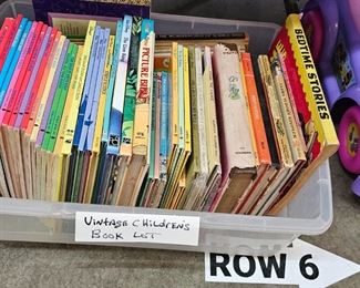 LOT OF VINTAGE CHILDREN'S BOOKS