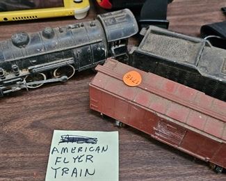 AMERICAN FLYER TRAIN