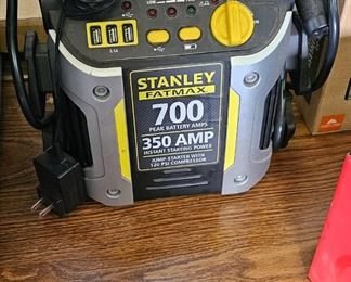 STANLEY JUMPER STARTER BOX