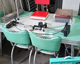 VINTAGE TABLE & CHAIRS