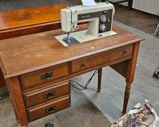 SEWING MACHINE AND CABINET