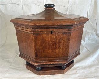 $1800, 19th C. English Regency Mahogany Wine Cellarette