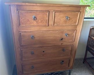 $250. Oak chest of draw 36 x 15.5 x 47