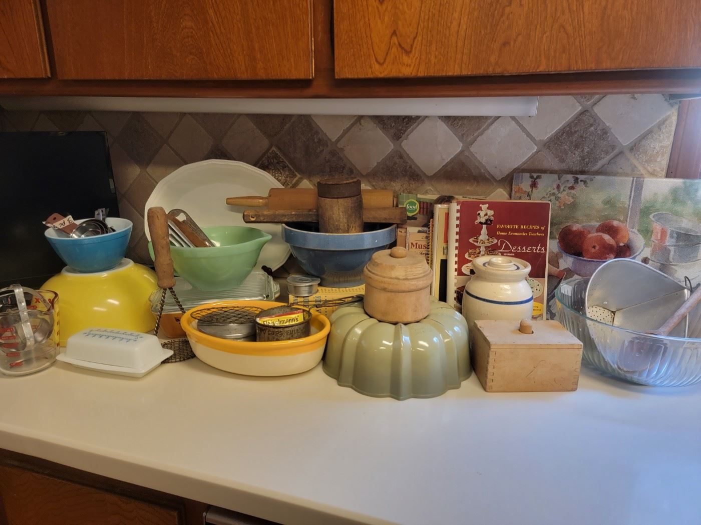 Estate Sale Fort Smith on Free Ferry Road starts on 7/7/2023