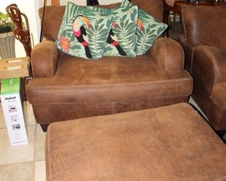 matching jumbo chair and ottoman