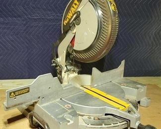 Dewalt 12" Compound Miter Saw (LPO)