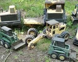 Vintage Metal Toys (LPO)