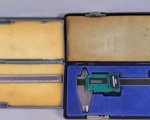 (1) Pair Sherr Tumico Dial Calipers & (1) Pair Federal Jocal Digital Calipers