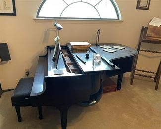 circa 1953 model, L Steinway (nominally a parlor grand, between the baby grand size, and the concert grand pianosize), that's not only fully playable, but almost in tune, and has no missing keys, hammers, strings, pedals, etc.
PRESALE AVAILABLE ASKING $9,500. CONTACT ROD AT 501 545 0248