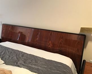 King size platform bed 