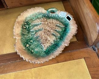 Antique MAJOLICA Leaf Plate