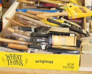 Large variety of new and used very clean paint brushes.