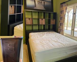 Black Bookshelf Headboard Queen Bed
Small/Medium Corner Cabinet 