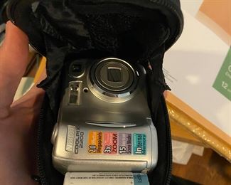 Nikon Coolpix 2200 camera