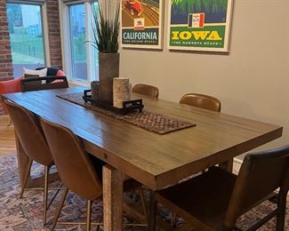 Dining Table and Six Leather Chairs: Like New! 